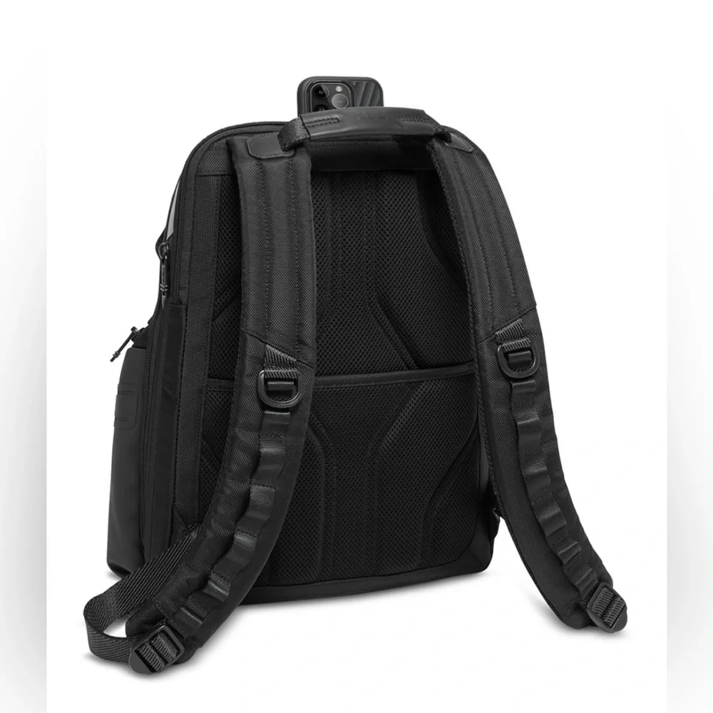 Tumi authentic alpha